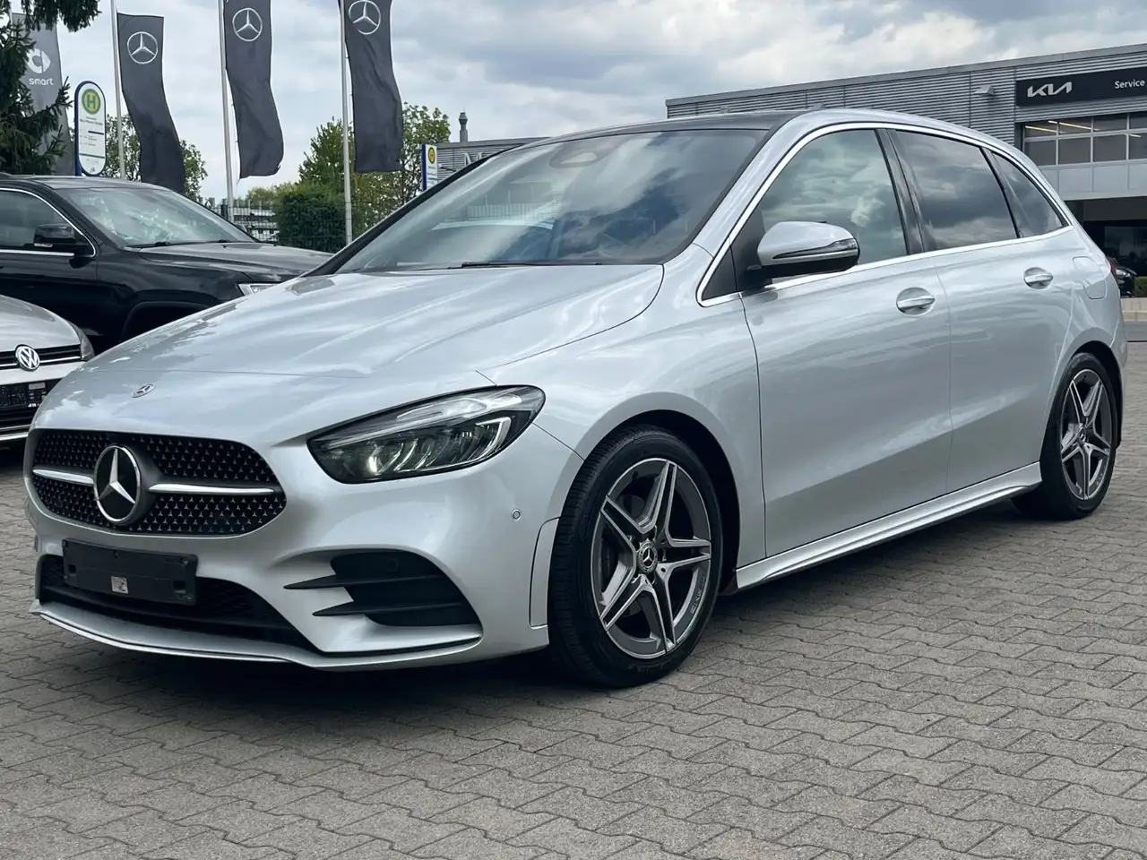 2023 Mercedes-Benz B 200 AMG *Pano *AHK *LED, photograph 1