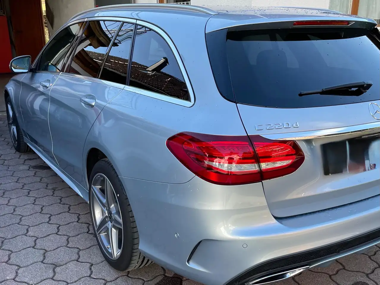 Mercedes-Benz C 220 C 220 d T 4MATIC Austria Edition AMG Line Aut. Austria Edition AMG Line — photo 1 of 7
