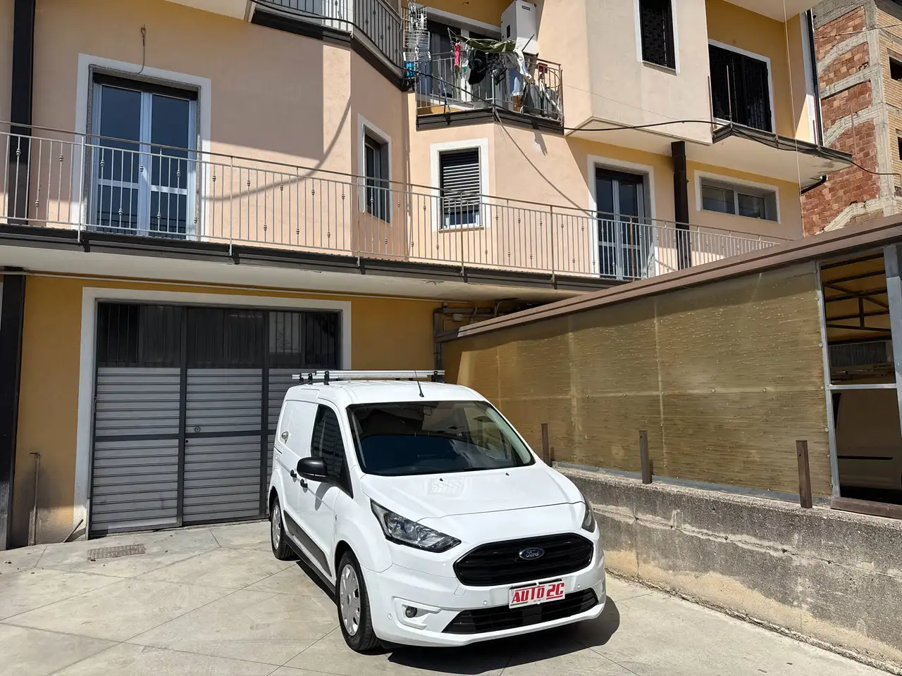 Ford Transit Connect 1.5 TDCI 120CV ALLESTITO — photo 1 of 15