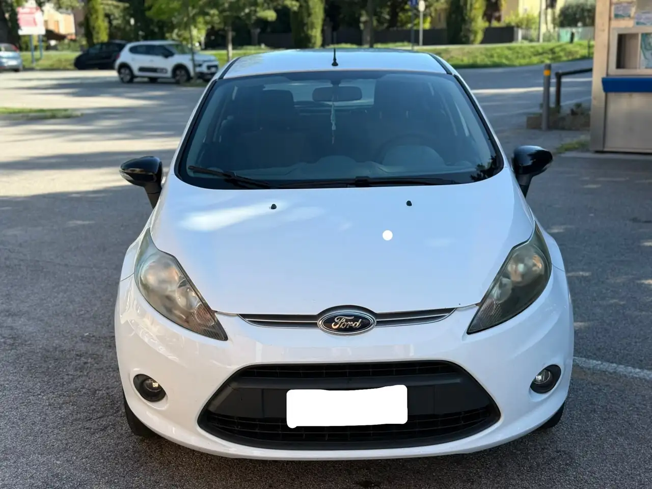 Ford Fiesta 5p 1.4 + Gpl — photo 1 of 9