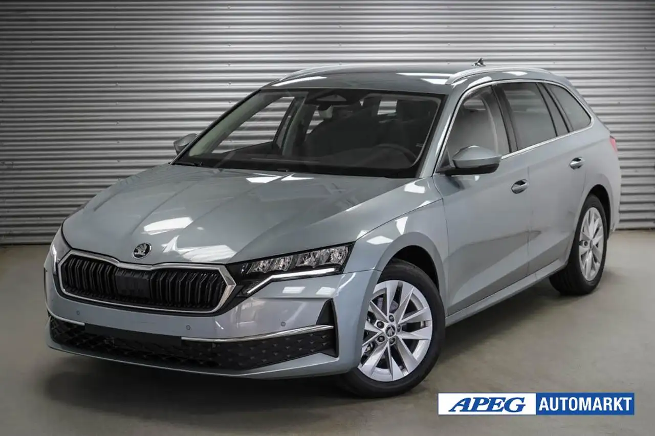 Skoda Octavia 1,5 TSI mHEV DSG Selection — photo 1 of 23