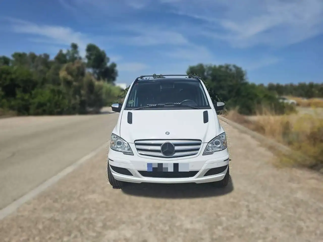 Mercedes-Benz Viano 2.2CDI Ambiente Extralargo 4M Aut. — photo 1 of 31