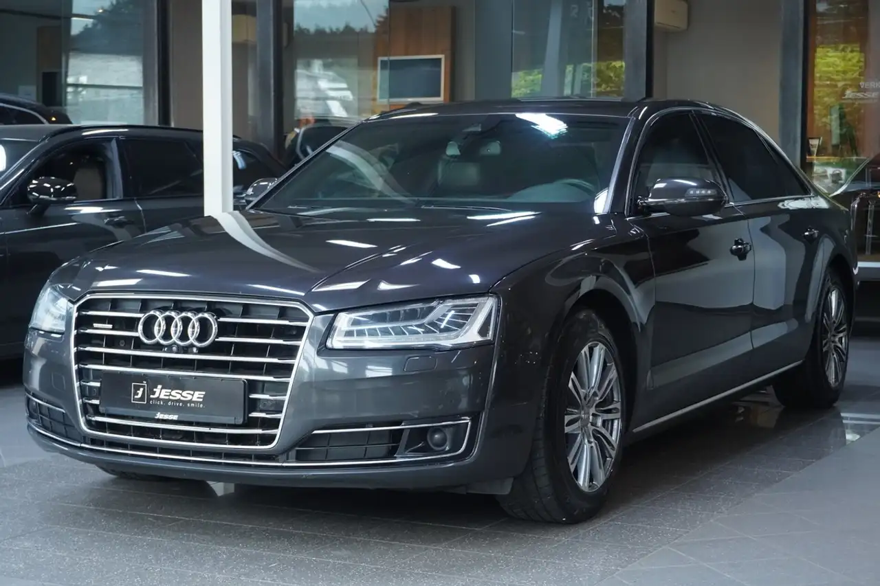 Audi A8 L 4.0 Security Werks Panzer Armored VR9 — photo 1 of 40