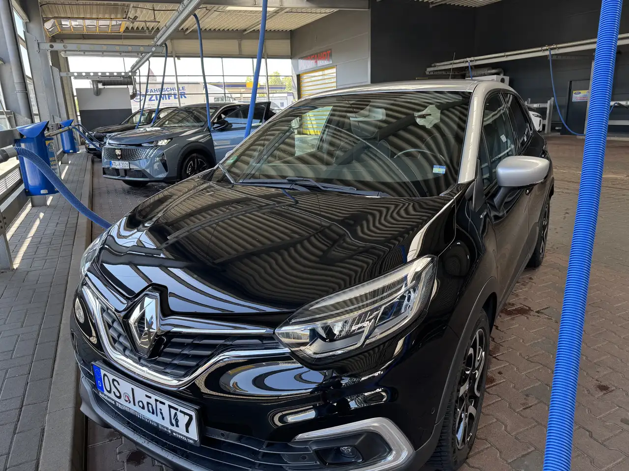 Renault Captur BOSE Edition — photo 1 of 14