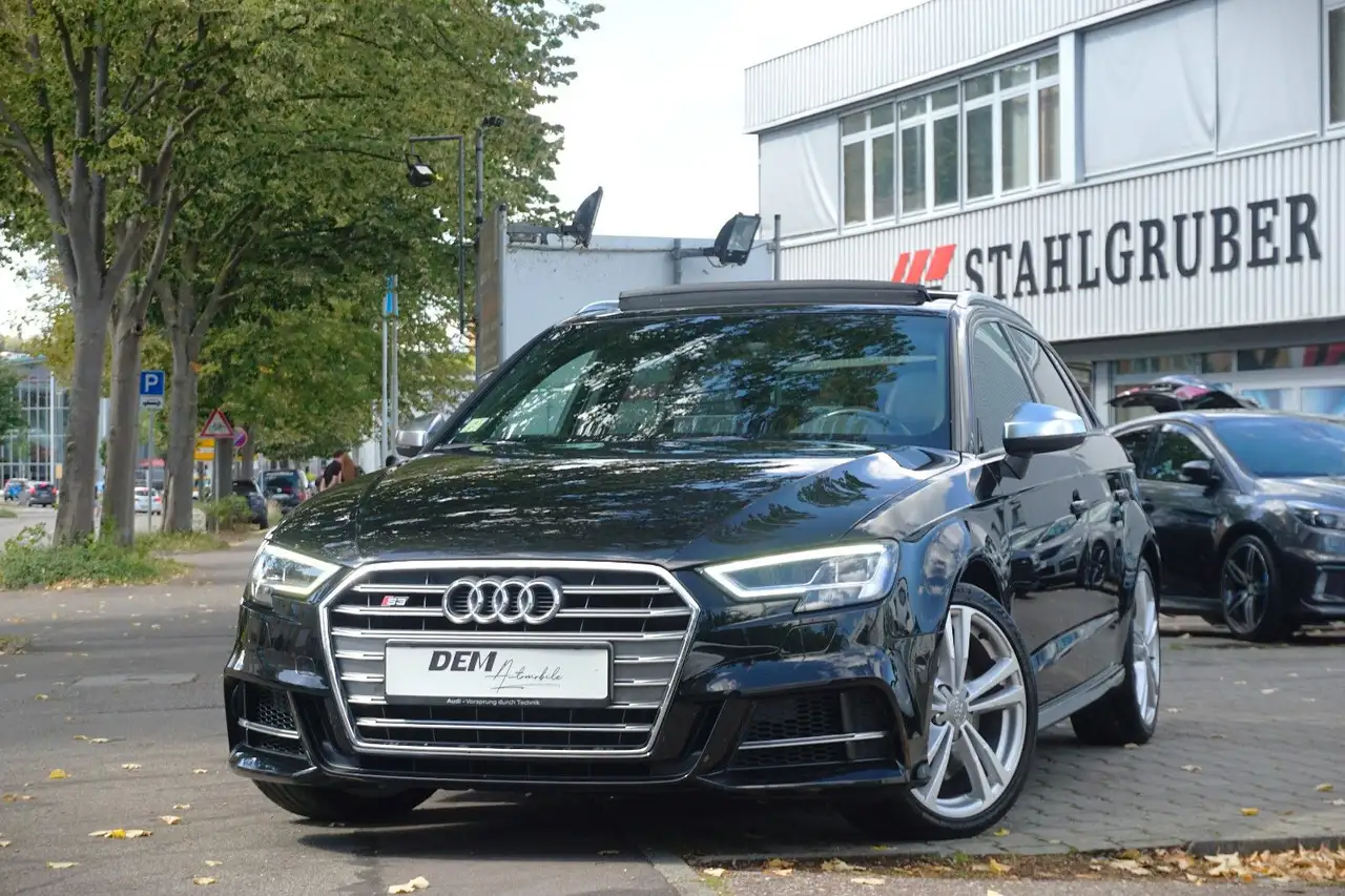 Audi S3 Sportback 2.0 TFSI quattro / Pano./ Digital-T — photo 1 of 16