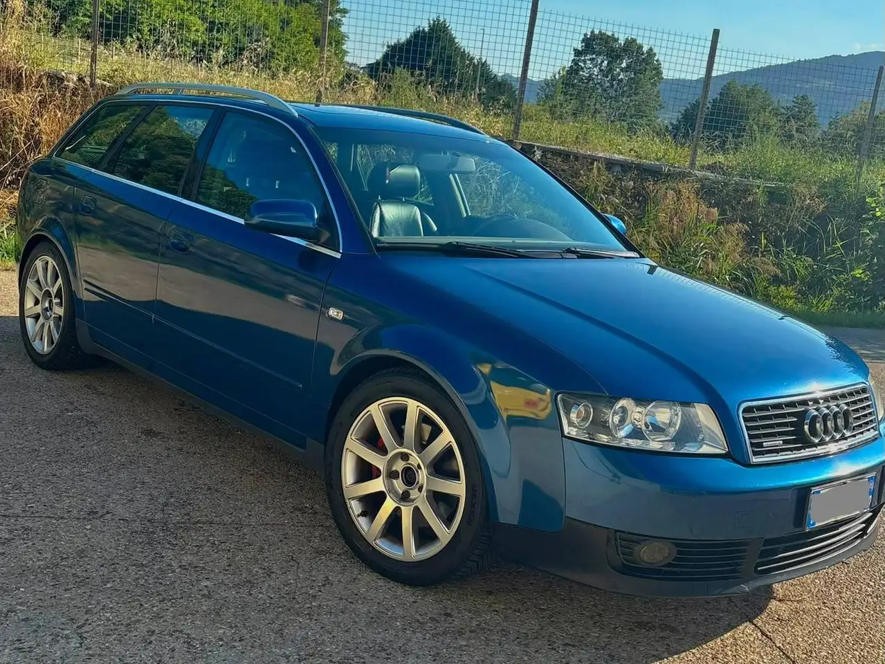 Audi A4 A4 2.5 V6 tdi quattro 180cv — photo 1 of 6