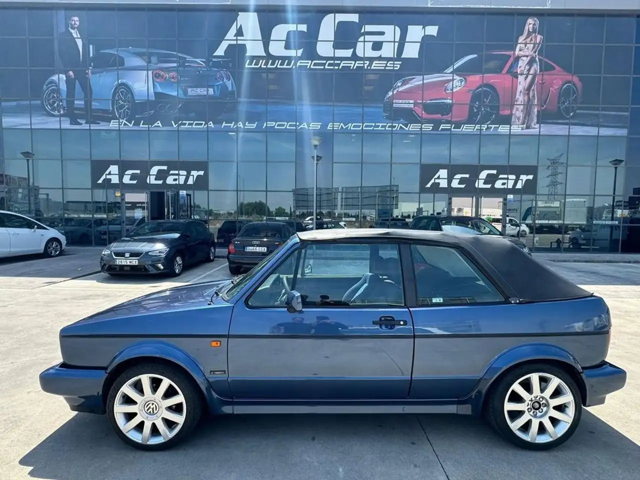 Volkswagen Golf 1.4 CL — photo 1 of 21