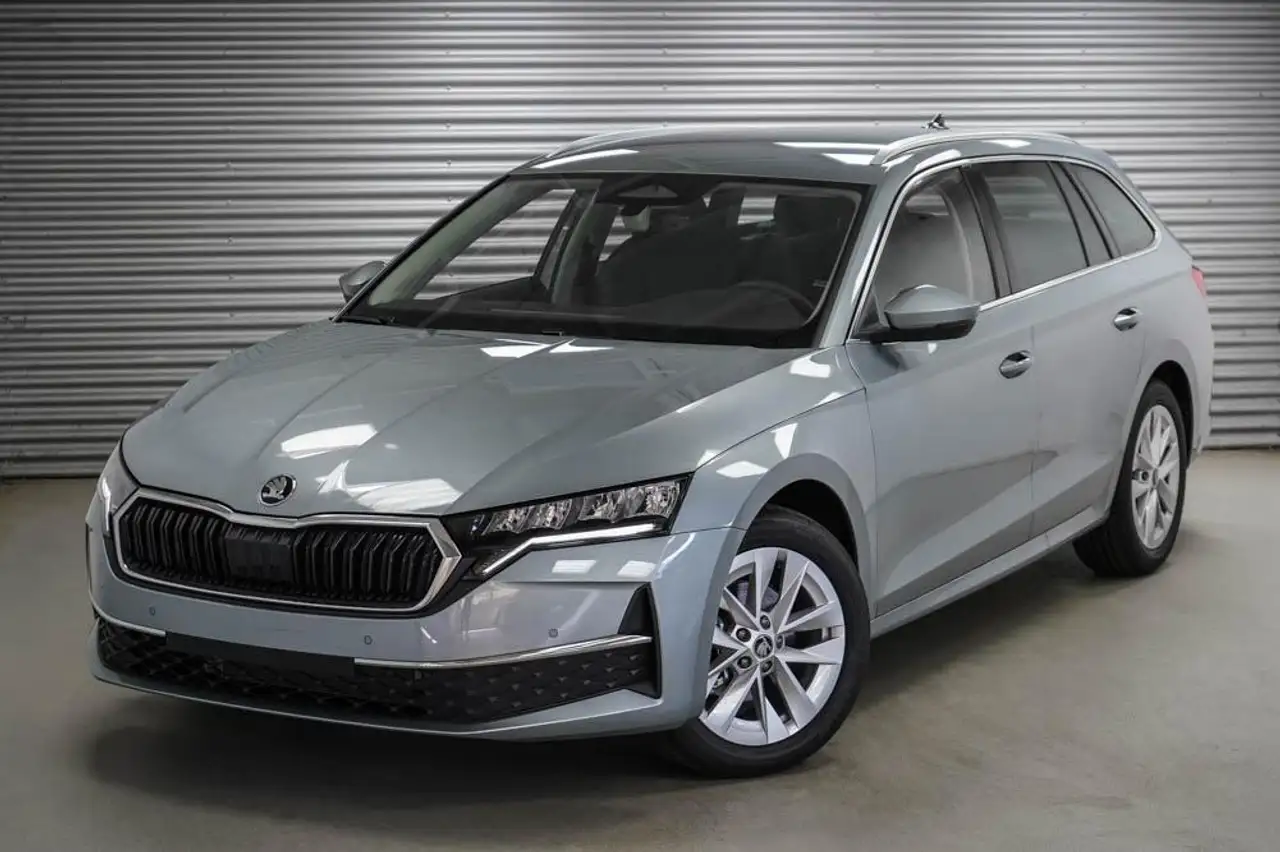 Skoda Octavia Combi Kombi 1,5 TSI mHEV DSG Selection - LAGER ... — photo 1 of 23