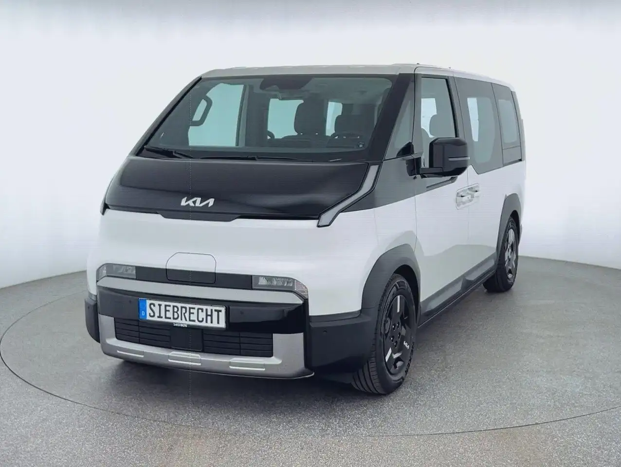 Kia PV5 Passenger Essential*NAVI*RFK*ACC*uvm — photo 1 of 19
