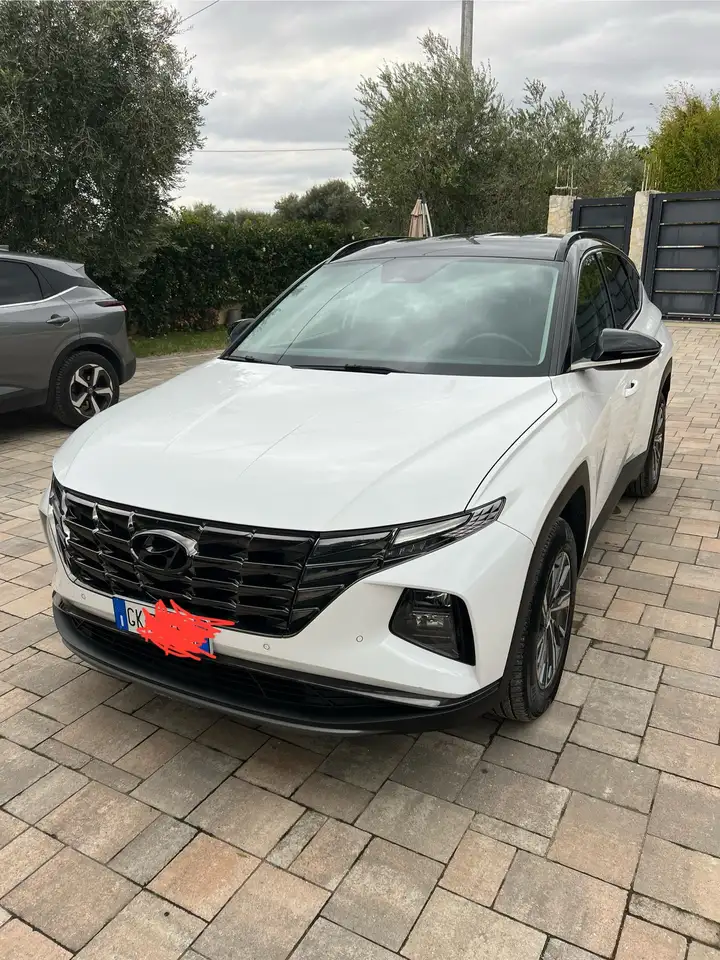 Hyundai TUCSON 1.6 hev Xtech 2wd auto — photo 1 of 12