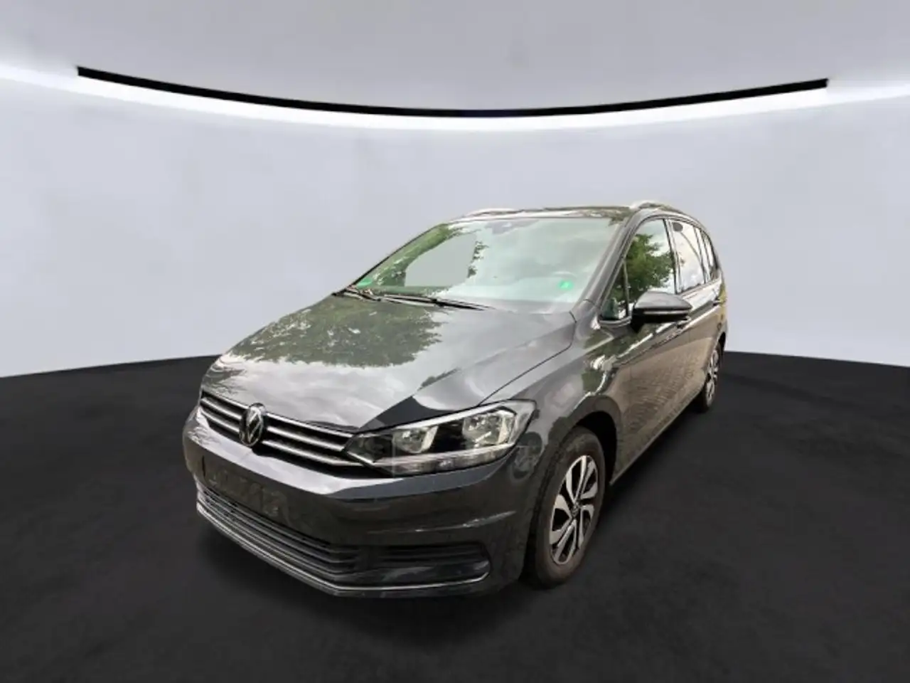 Volkswagen Touran Active Comfortline 1.5 TSI OPF 110 kW 6-Gang — photo 1 of 4