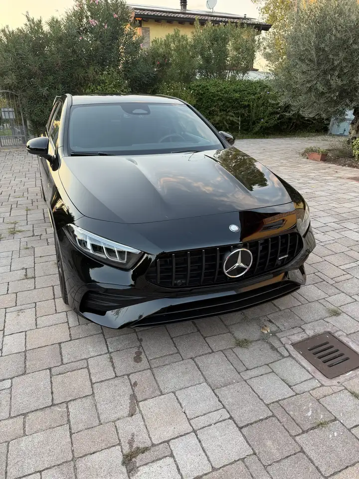 Mercedes-Benz A 35 AMG Line Advanced Plus 4matic auto — photo 1 of 9