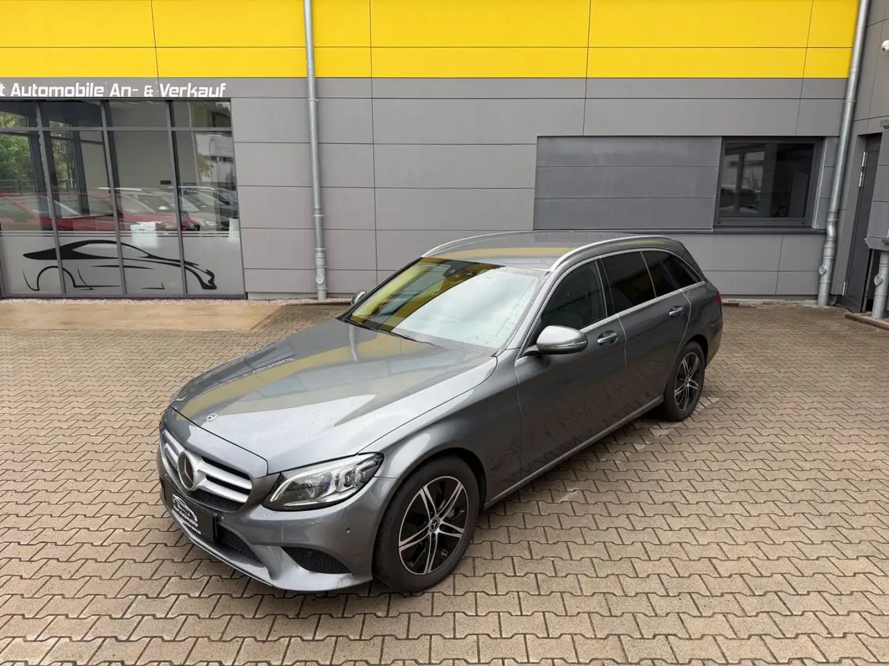 Mercedes-Benz C 300 d T MODELL/LED/KAMERA/SHZ/AUTOMATIK/LEDER — photo 1 of 29