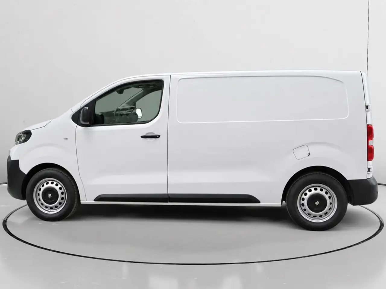 2024 Peugeot Boxer Furgón 2.2 Diesel 3.0 L2H2 S 120, photograph 6