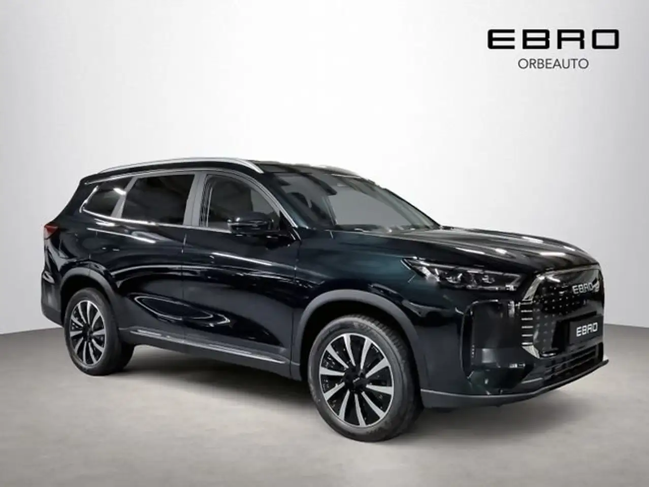 Ebro s800 1.5 TGDI PHEV Luxury E-CVT — photo 1 of 15