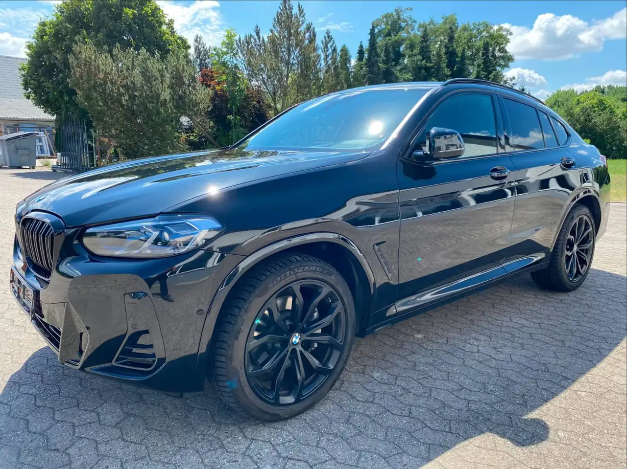 BMW X4 xDrive 30 i M Sport — photo 1 of 15