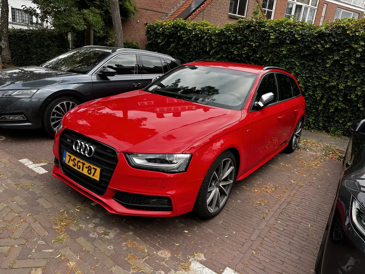 Audi S4 3.0 TFSI - Misano Rood — photo 1 of 15