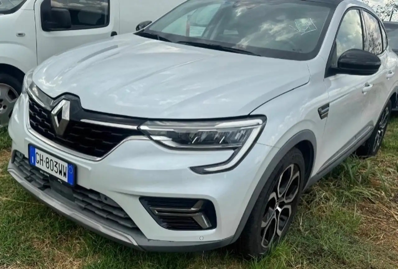 Renault Arkana Arkana Full Hybrid E-Tech 145 CV Engineered Fast T — photo 1 of 3