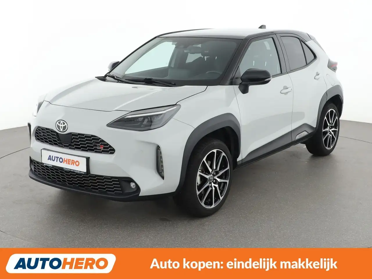 Toyota Yaris Cross 1.5 Hybrid 2WD GR Sport — photo 1 of 33