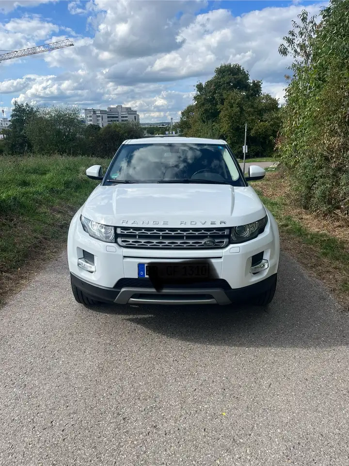 Land Rover Range Rover Evoque — photo 1 of 12