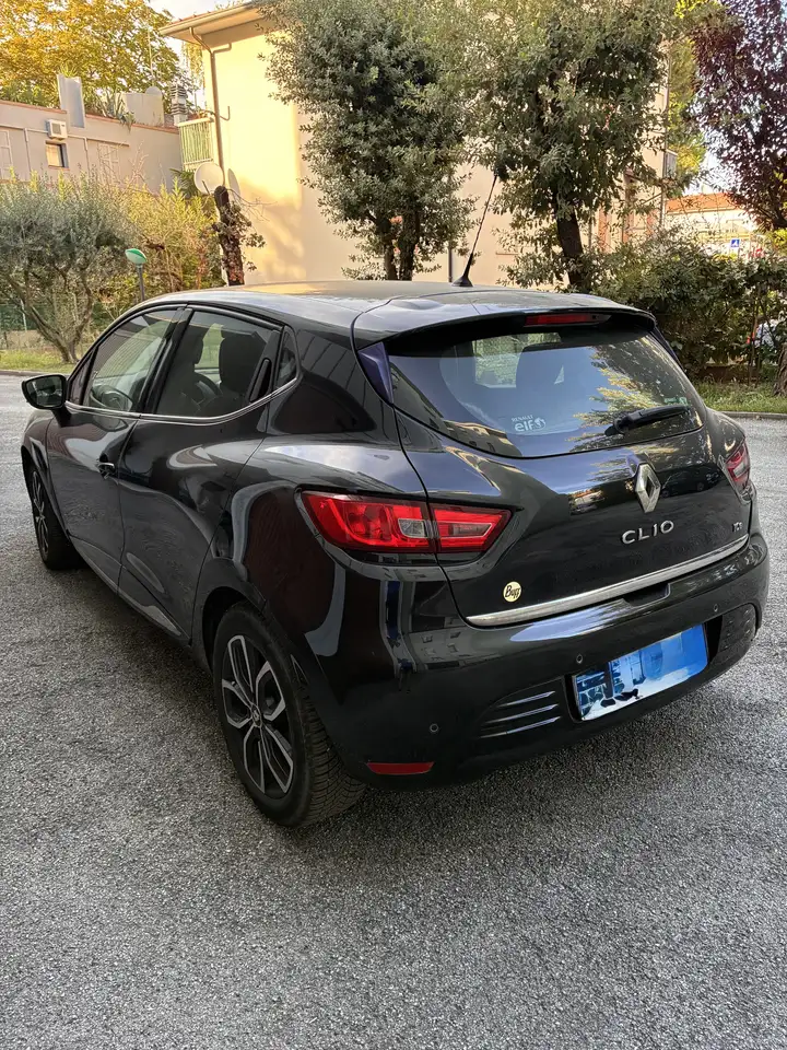 Renault Clio 0.9 tce energy Zen 90cv — photo 1 of 6