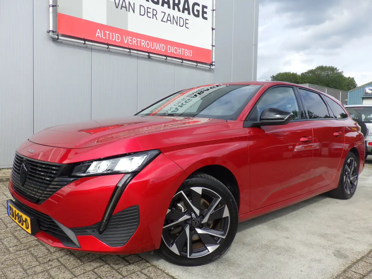 Peugeot 308 SW 1.2 AUT Allure, Camera, Cruise, Navi, Compleet! — photo 1 of 40
