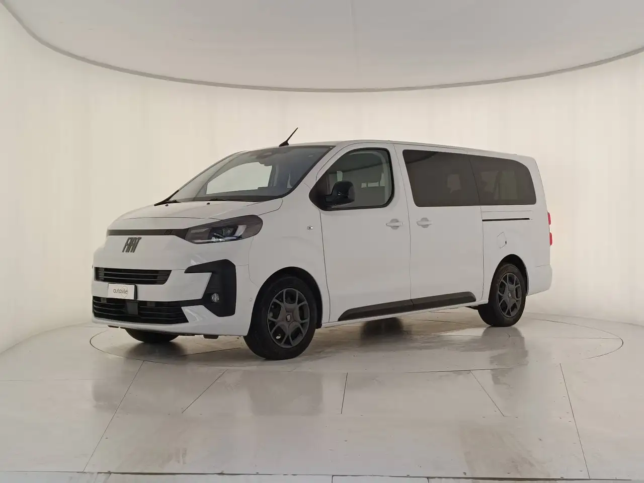 Fiat Ulysse 2.0 BlueHDi 180 CV AT8 L3 — photo 1 of 15