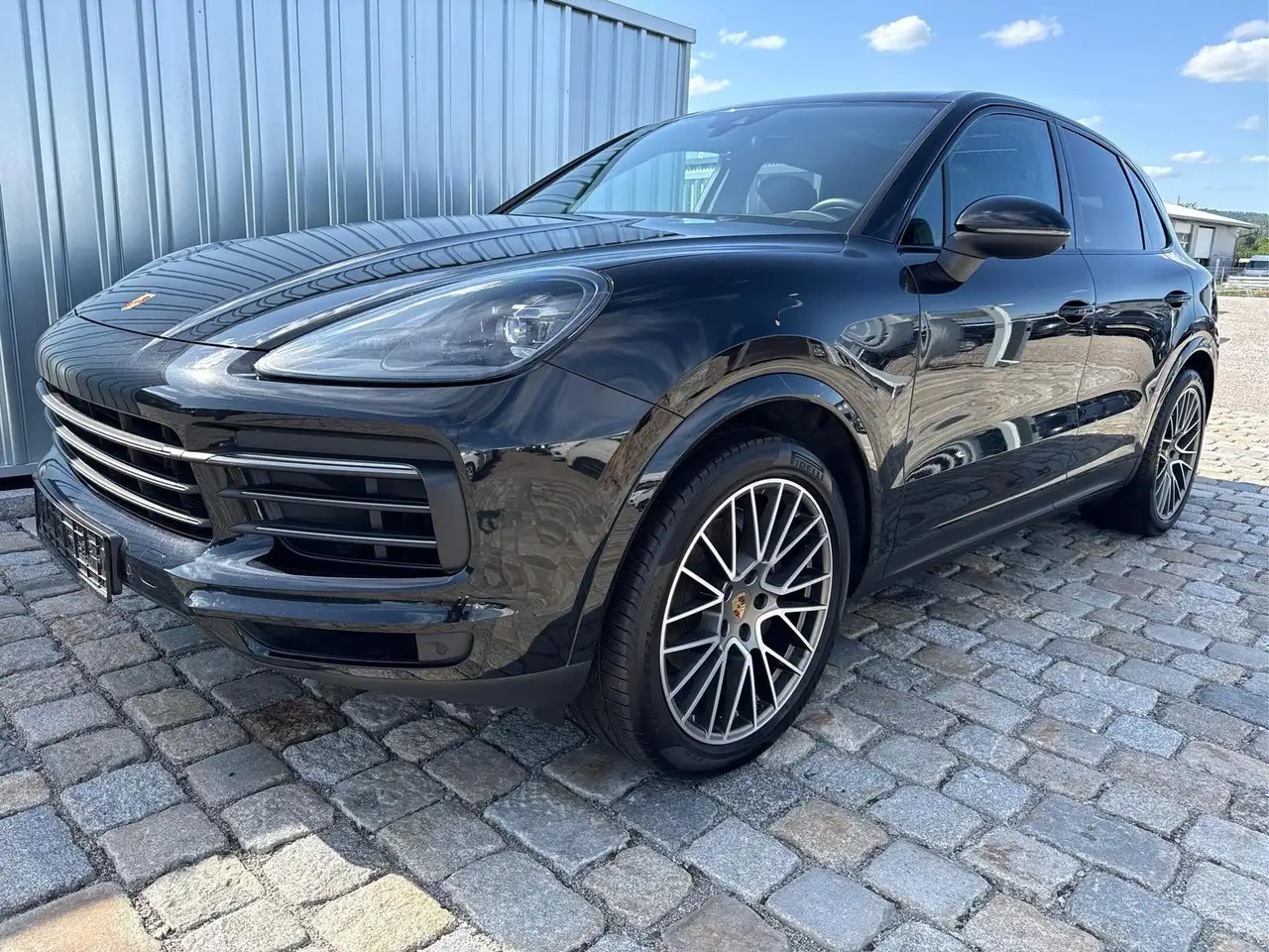Porsche Cayenne 3,0 Ltr. - 250kW/340PS V6 Turbo Plati... — photo 1 of 20