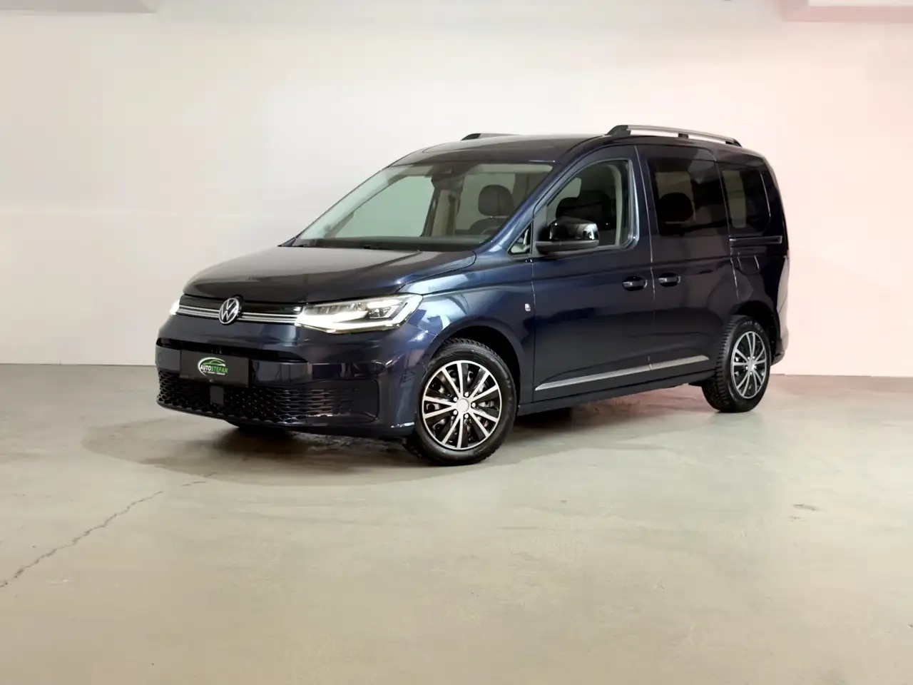 Volkswagen Caddy Style 2,0 TDI DSG *PANORAMA*AHK*STANDHEIZUNG* — photo 1 of 38