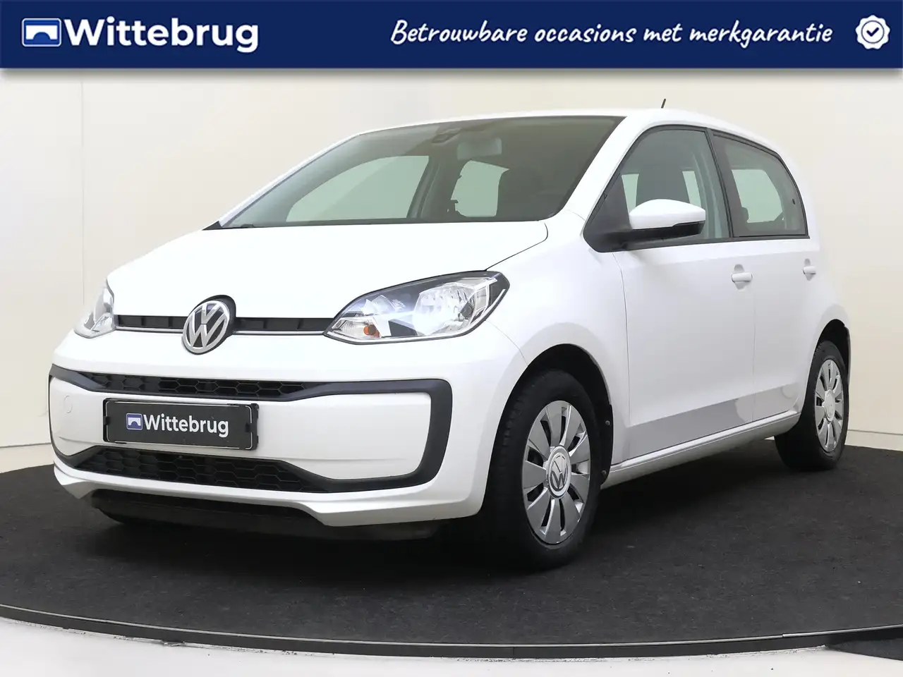 Volkswagen up! 1.0 BMT move up! — photo 1 of 25