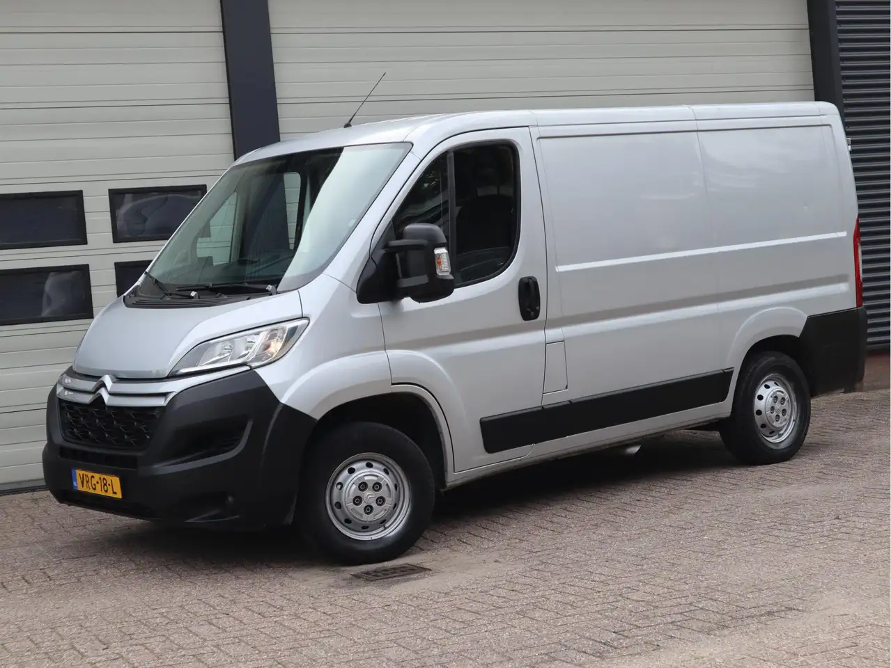 2018 Citroen Jumper 2.0 BlueHDi 111pk Euro 6 - L1H1 - Trekhaak - Airco, photograph 4