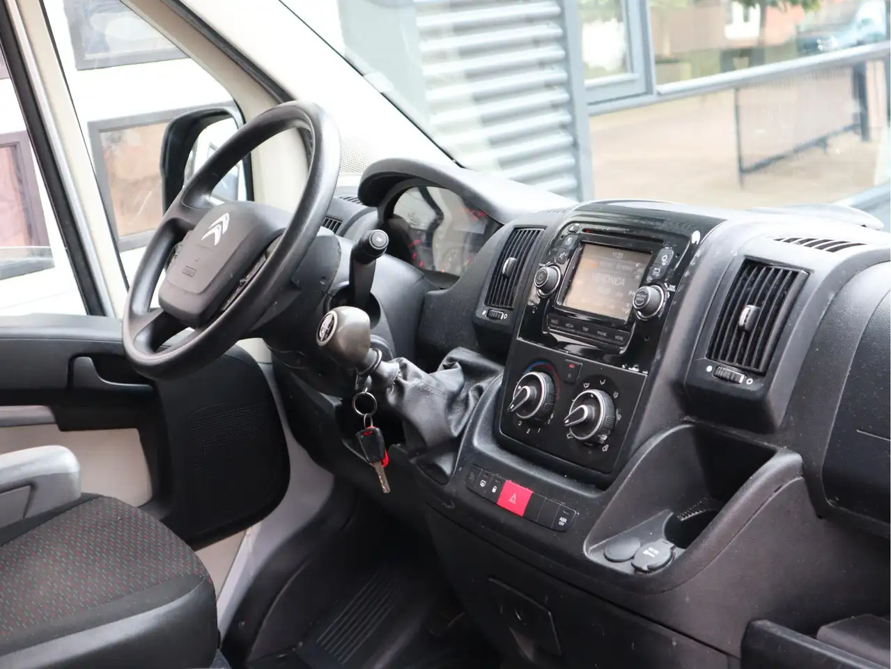 2018 Citroen Jumper 2.0 BlueHDi 111pk Euro 6 - L1H1 - Trekhaak - Airco, photograph 8