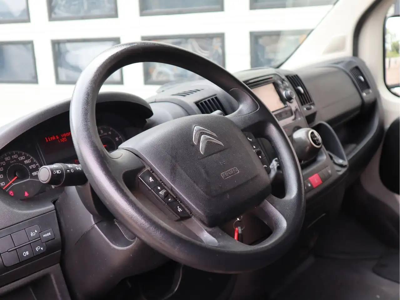 2018 Citroen Jumper 2.0 BlueHDi 111pk Euro 6 - L1H1 - Trekhaak - Airco, photograph 10
