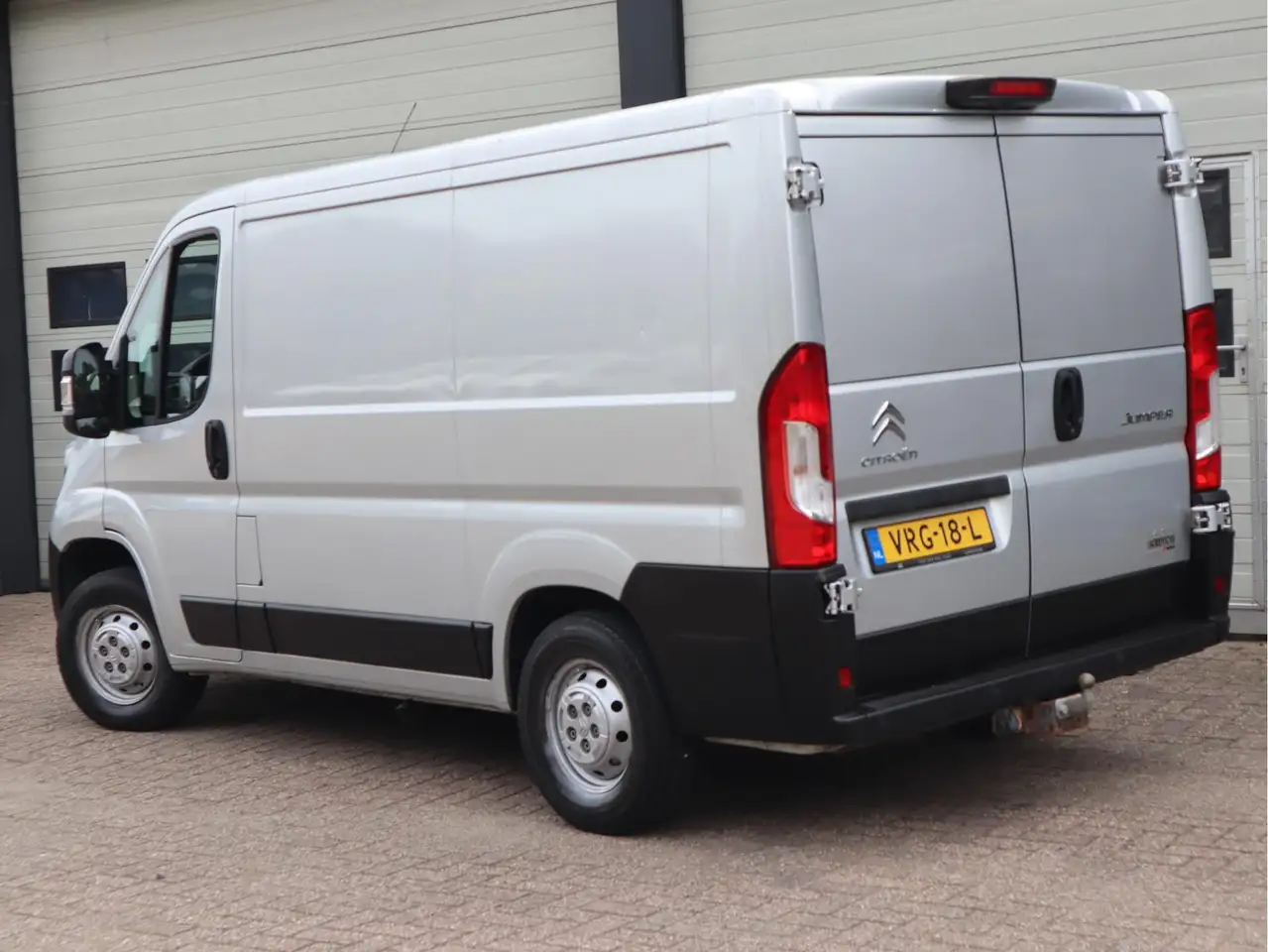 2018 Citroen Jumper 2.0 BlueHDi 111pk Euro 6 - L1H1 - Trekhaak - Airco, photograph 3