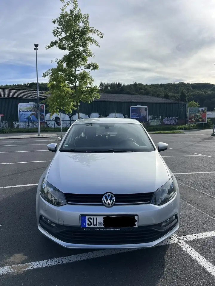 Volkswagen Polo Trendline — photo 1 of 14