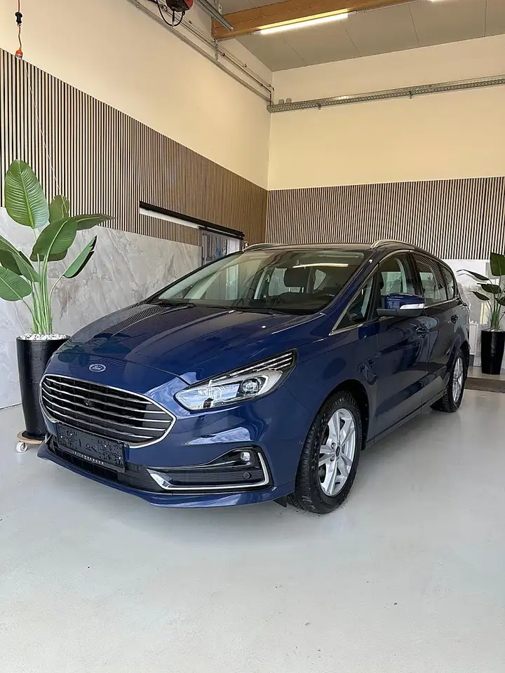 Ford S-Max 2.0 EcoBlau Titanium 7 Sitze, Start/Stopp,elekt... — photo 1 of 35
