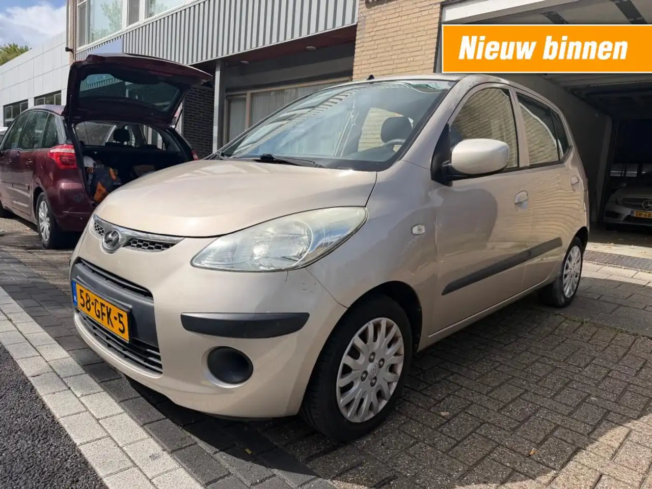 Hyundai i10 1.1 Dynamic Cool AIRCO NETTE AUTO RIJDT GOED NAP A — photo 1 of 22