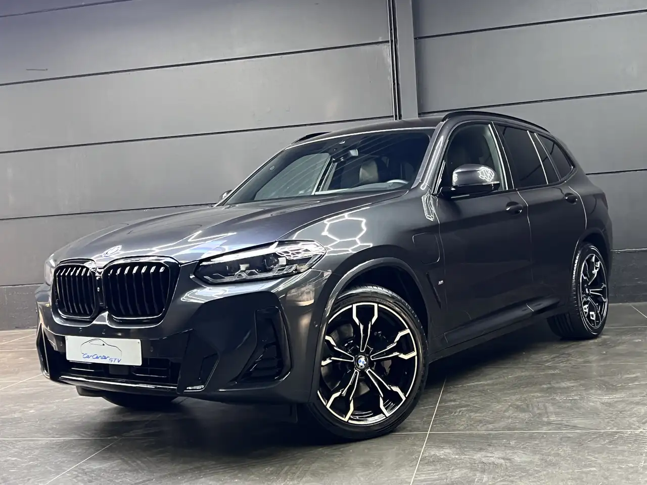 BMW X3 xDrive30e Hybrid / M SPORT Pack / 2023 — photo 1 of 15