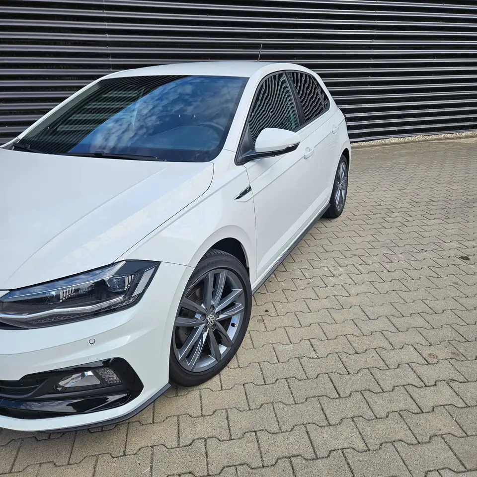 Volkswagen Polo Polo 1.6 TDI Highline — photo 1 of 13