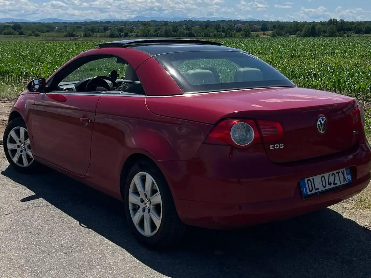 Volkswagen Eos Eos 1.4 tsi — photo 1 of 4