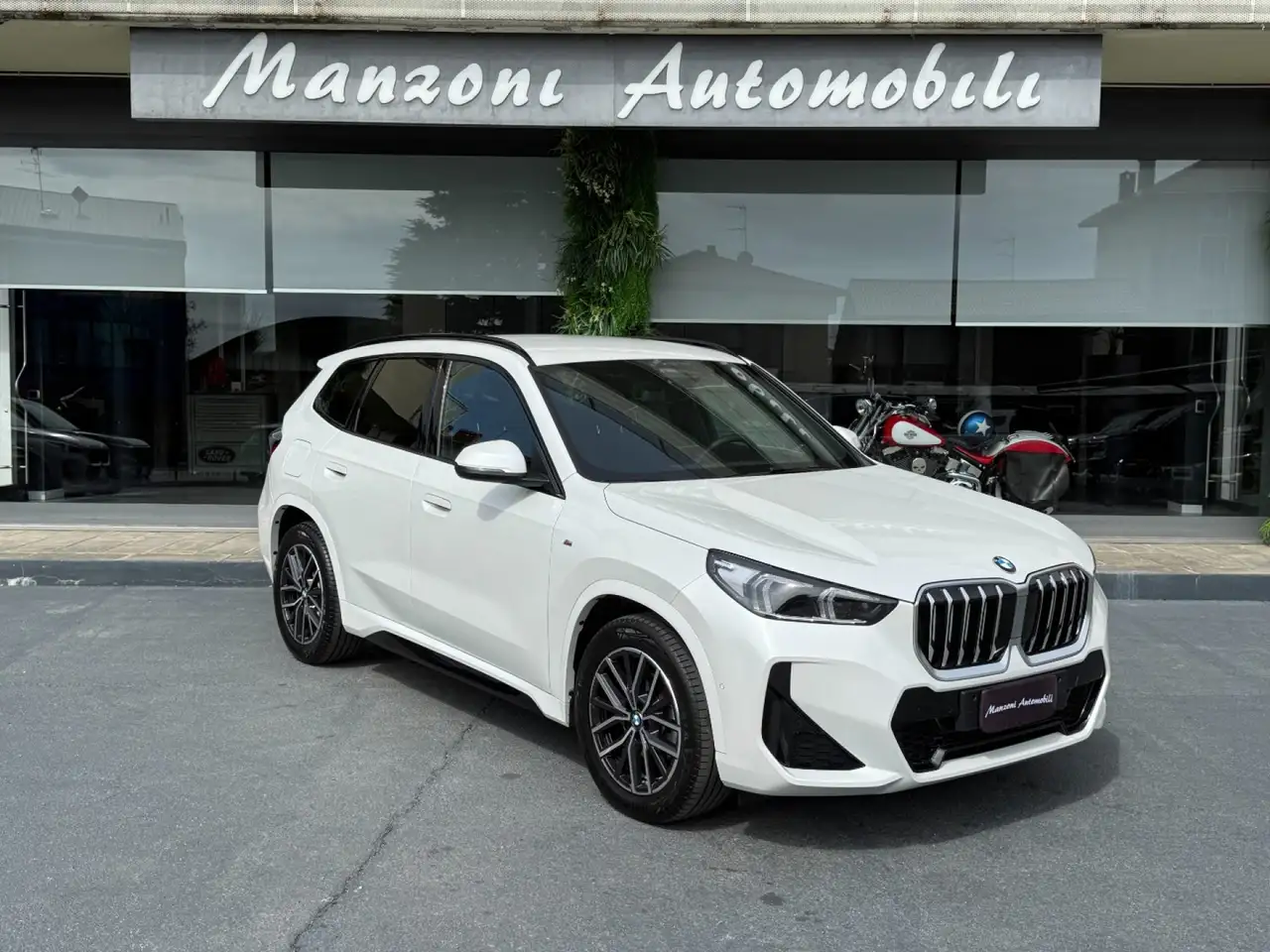 BMW X1 sDrive 18i Msport — photo 1 of 15