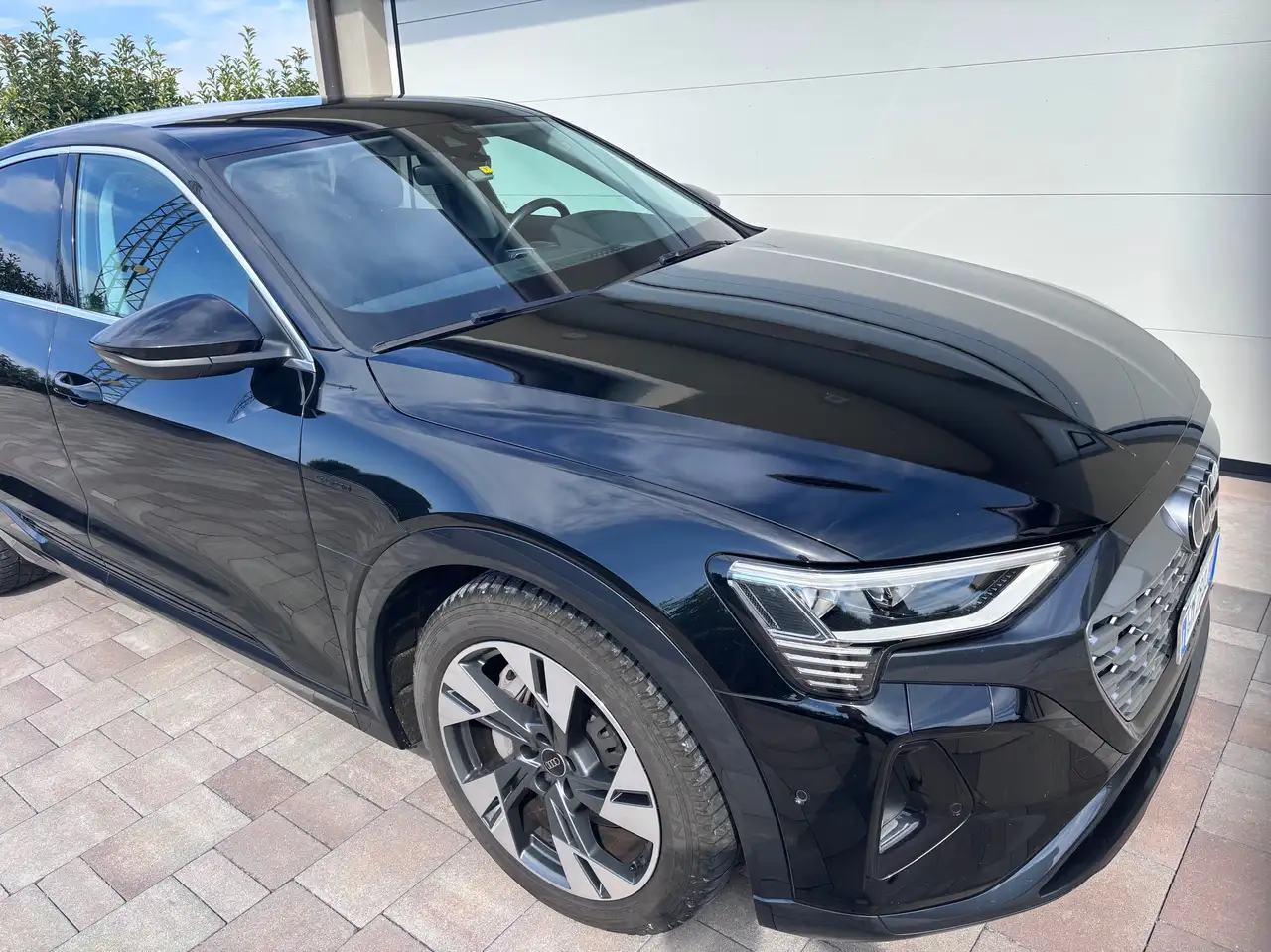 Audi Q8 Q8 Sportback e-tronSportback e-tron 50 Business Advanced quattro — photo 1 of 12