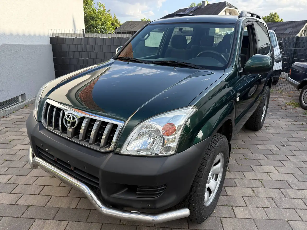 Toyota Land Cruiser 3.0 D-4D Klima original 155tkm — photo 1 of 20