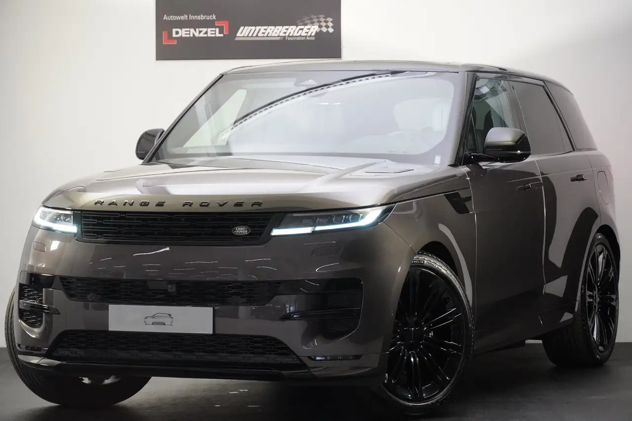 Land Rover Range Rover Sport 3.0 PHEV SWB Dynamic SE — photo 1 of 22