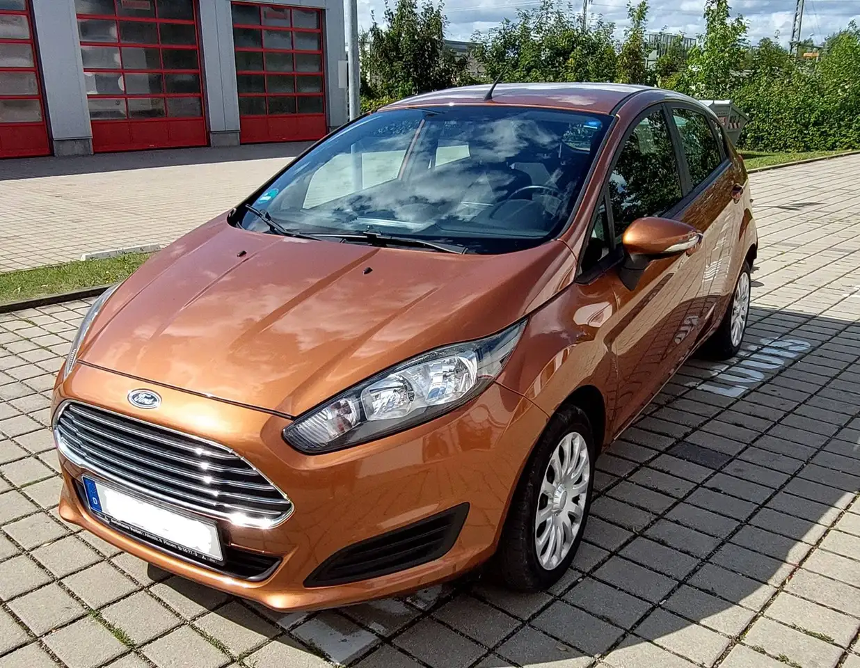 Ford Fiesta Fiesta 1.5 TDCi SYNC Edition — photo 1 of 35