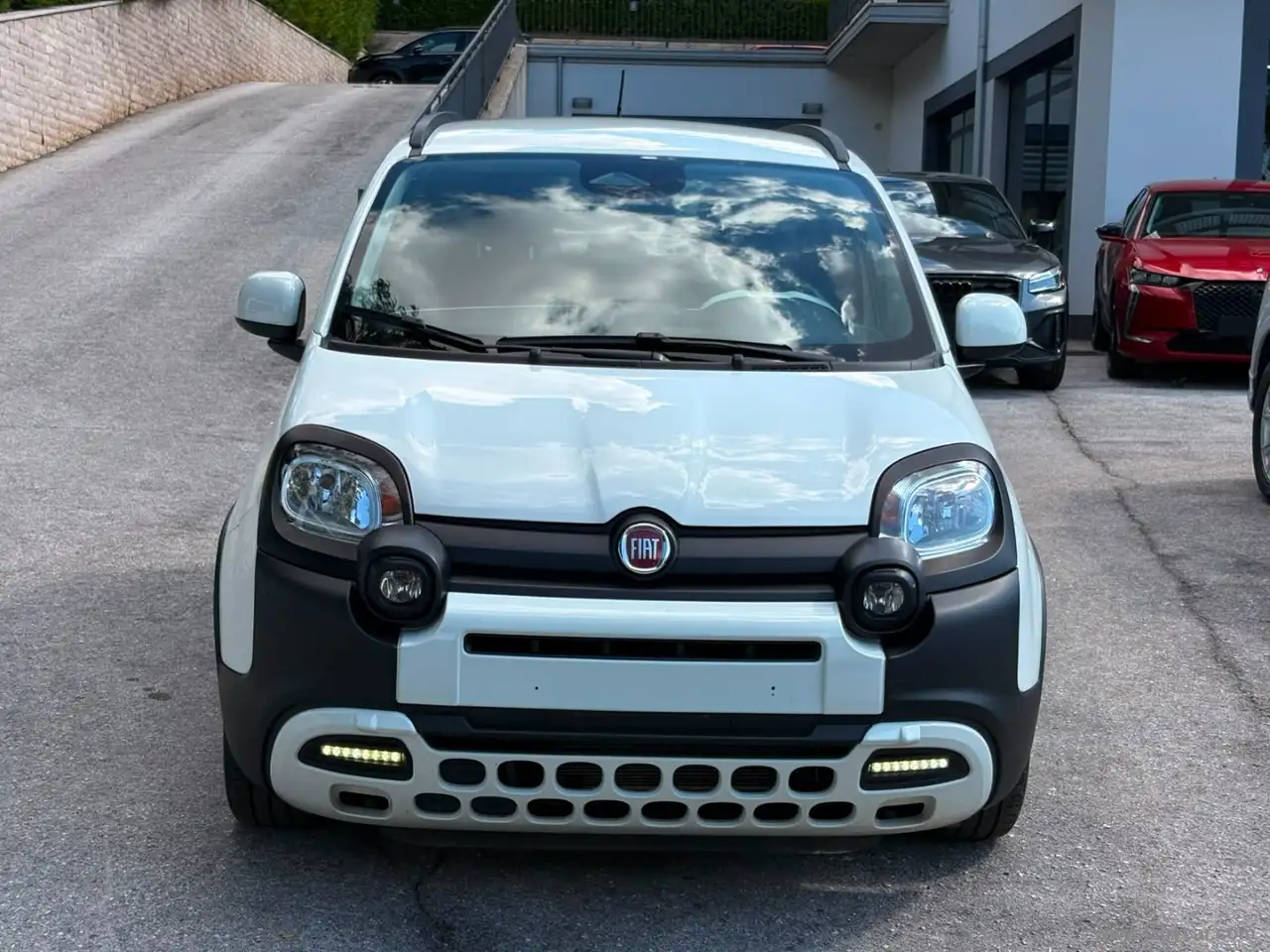 2025 Fiat Panda 1.0 FireFly S&S Hybrid Pandina, photograph 2