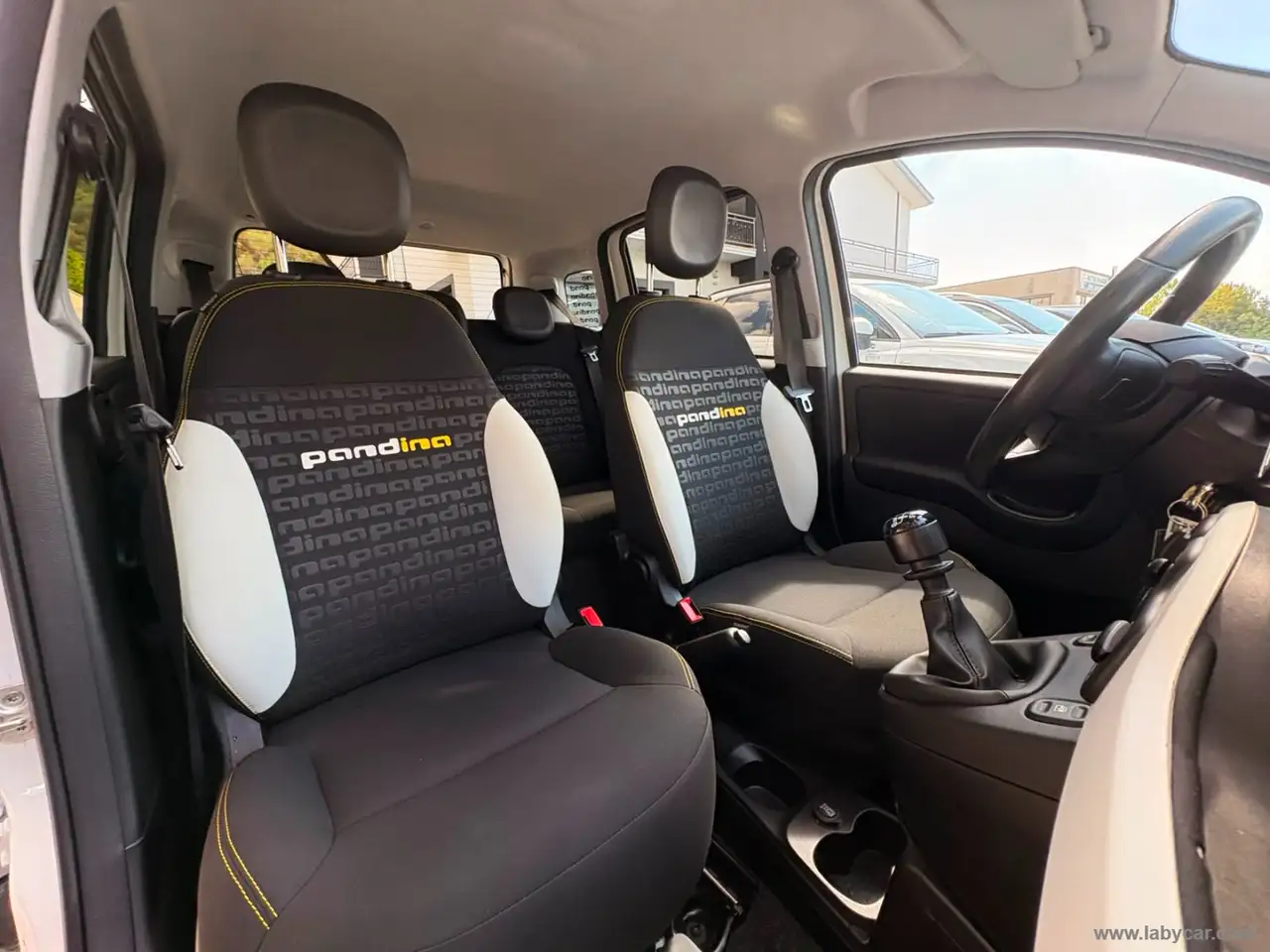 2025 Fiat Panda 1.0 FireFly S&S Hybrid Pandina, photograph 11