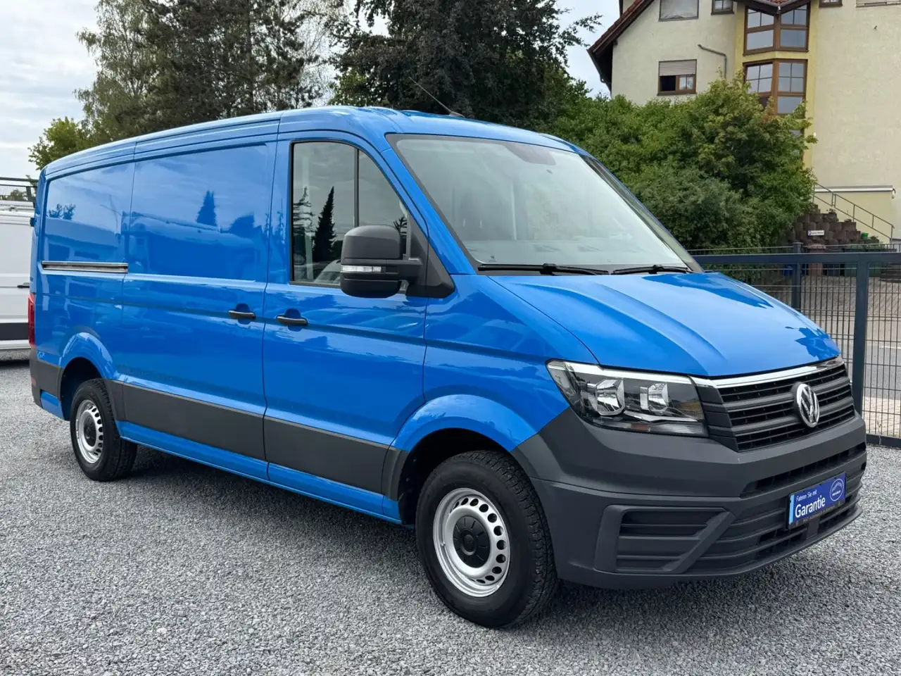 Volkswagen CRAFTER FLACHDACH AHK PIONEER-SOUNDSYSTEM 140-PS — photo 1 of 26