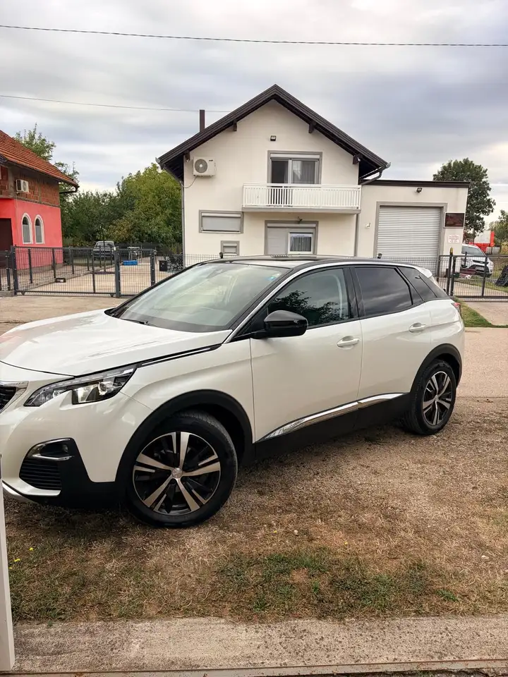 Peugeot 3008 1,2 PureTech ÖAMTC-Pickerl frisch — photo 1 of 9