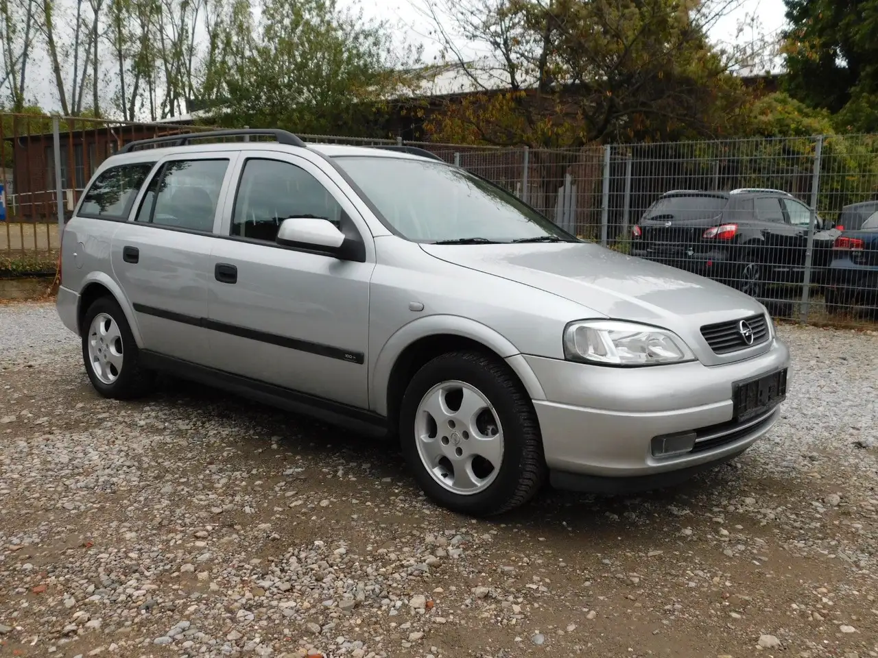 Opel Astra 1.6 16V Edition 2000/Automatik — photo 1 of 21